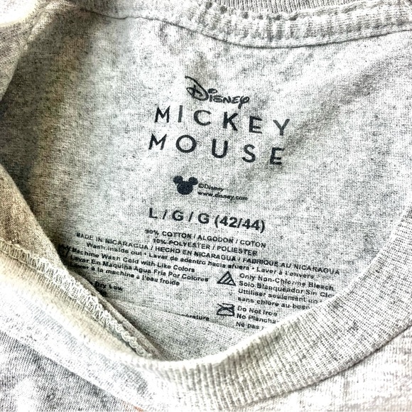 Disney 100 Year Mickey Mouse Anniversary TShirt Excellent condition worn once - Picture 3 of 3